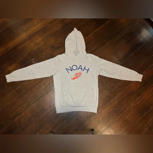 NWT SS20 NOAH NYC WINGED FOOT EMBROIDERED HOODIE MENS SMALL NWT SS20 NOAH NYC WINGED FOOT EMBROIDERED HOODIE MENS SMALL